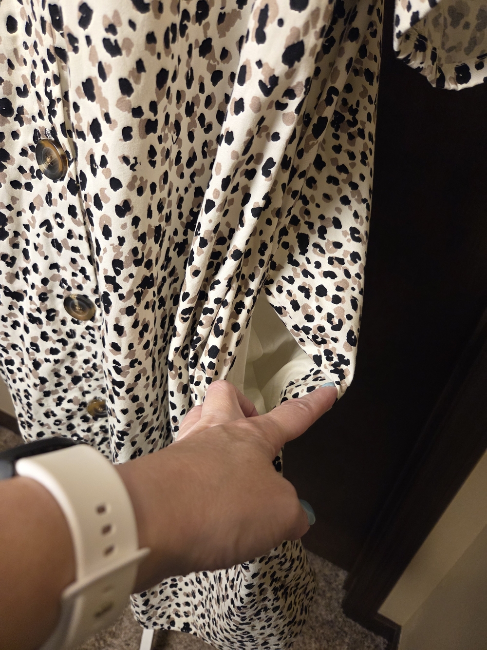 Button-Front Leopard Print Shirt Dress — Beige Black Spotted NWT - Picture 7 of 15